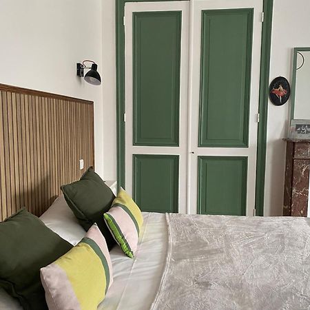 Abri Du Passant Bed & Breakfast รูแบ ภายนอก รูปภาพ