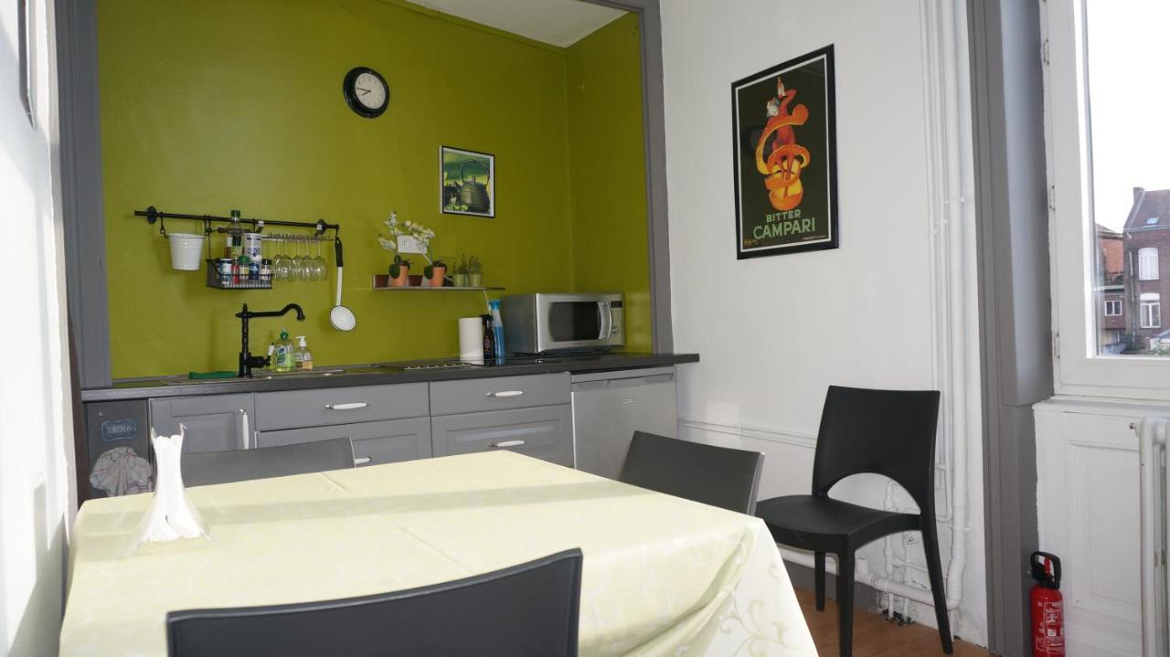 Abri Du Passant Bed & Breakfast รูแบ ภายนอก รูปภาพ