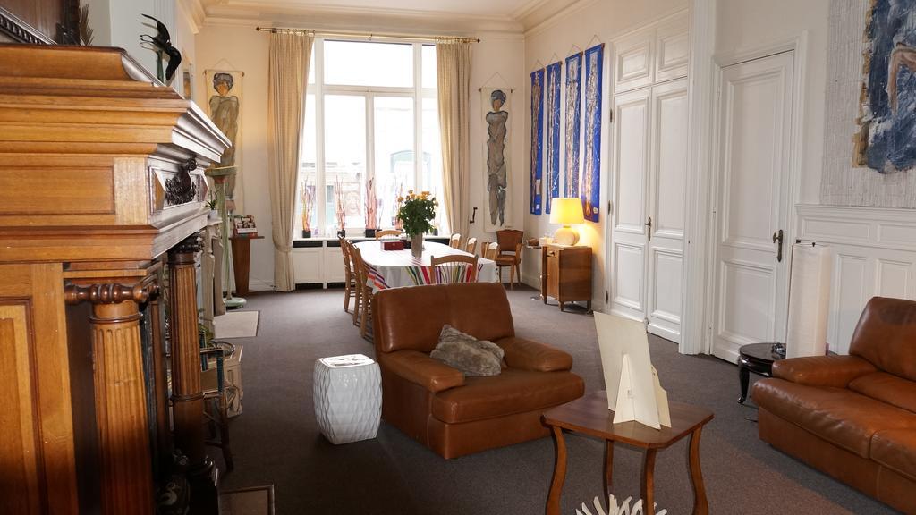 Abri Du Passant Bed & Breakfast รูแบ ภายนอก รูปภาพ
