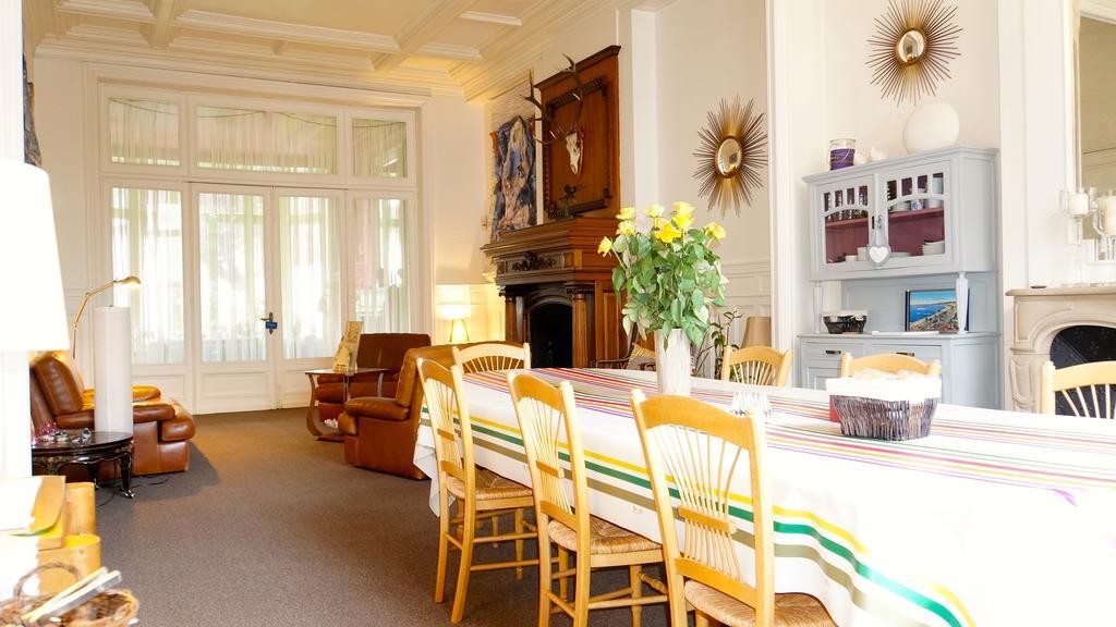Abri Du Passant Bed & Breakfast รูแบ ภายนอก รูปภาพ