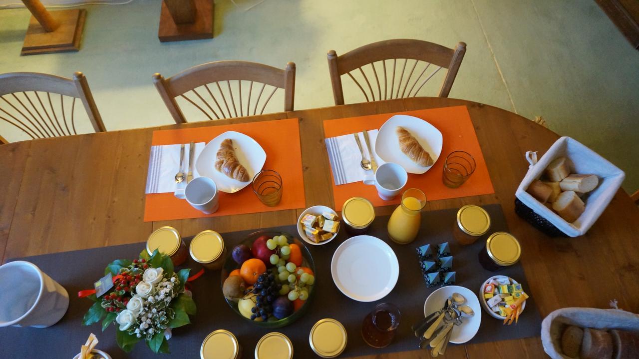 Abri Du Passant Bed & Breakfast รูแบ ภายนอก รูปภาพ