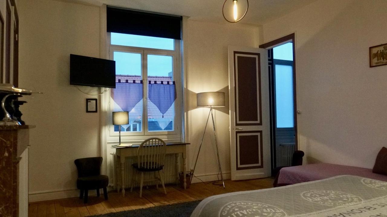 Abri Du Passant Bed & Breakfast รูแบ ภายนอก รูปภาพ