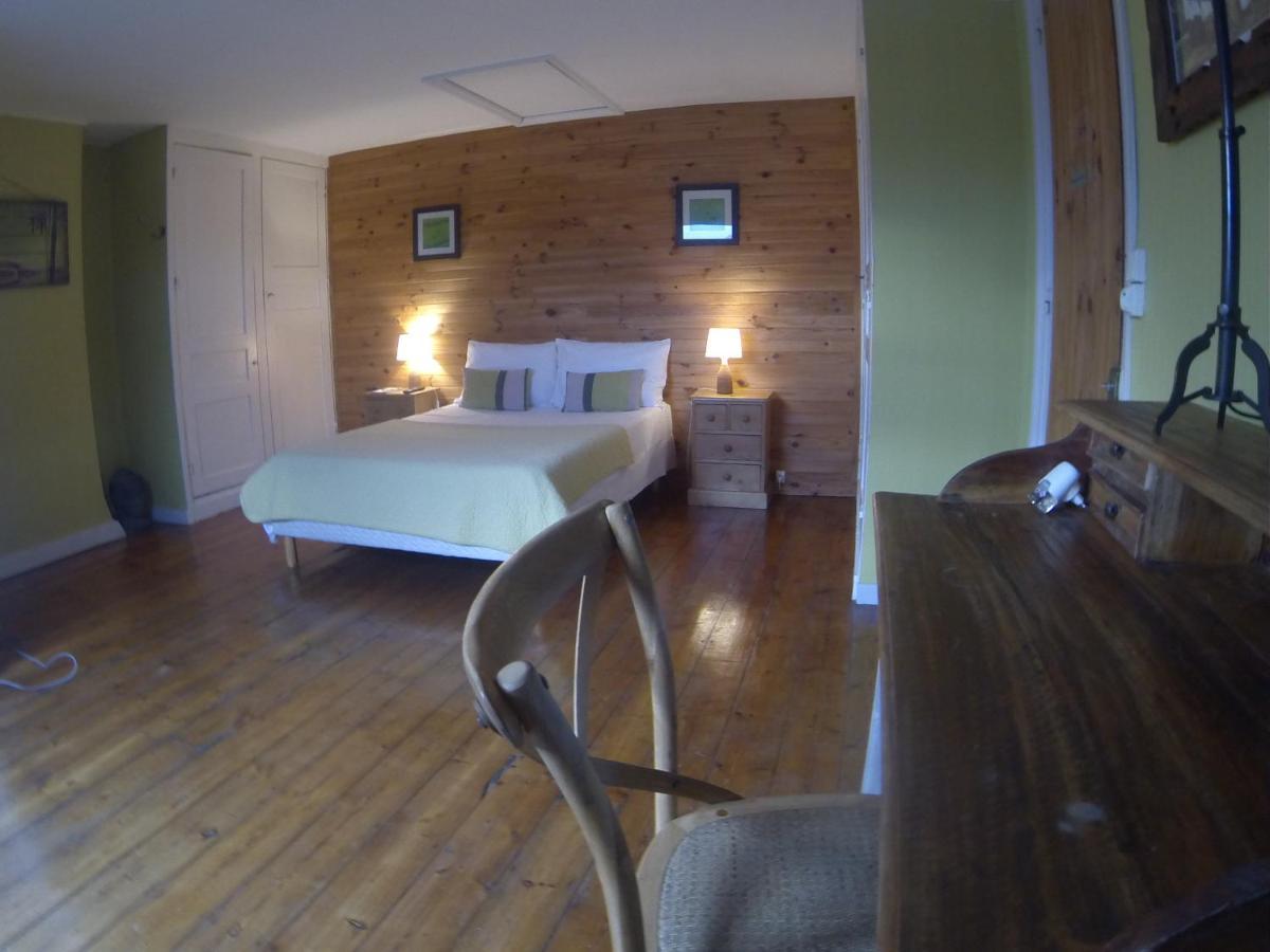 Abri Du Passant Bed & Breakfast รูแบ ภายนอก รูปภาพ