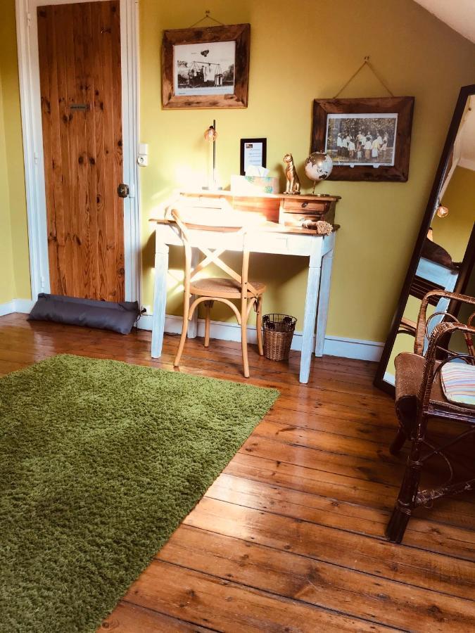 Abri Du Passant Bed & Breakfast รูแบ ภายนอก รูปภาพ
